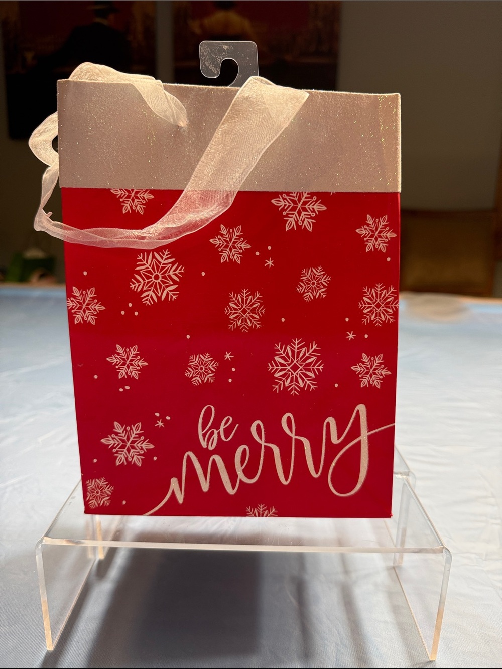 5 Festive Red Holiday Gift Bag Set with Plaid & Cocoa Designs - Picture 3 of 7